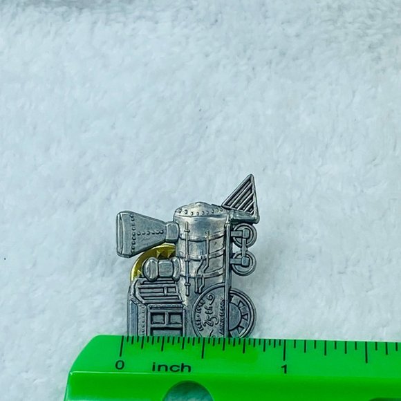1998 HMK Train 25th Anniversary Tie Tack Pin Pewter Silver Color Steam Engine - Picture 12 of 16